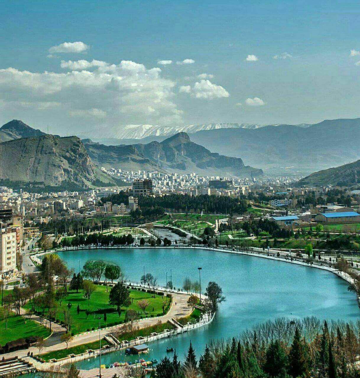 دریاچه کیو ، خرم آباد ( #لرستان) نمایی فوق العاده از دریاچه کیو(Q)تنها دریاچه طبیعی درون شهری در ایران **abdolla**