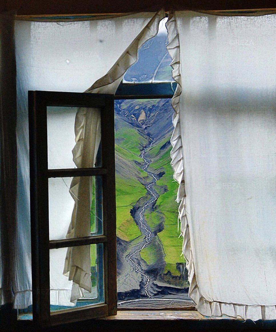 پنجره‌ای رو به جهان (واقعا زیباست)   کوه‌های قفقاز،روستای خینالیق(معروف به روستای سرگیجه)،   آذربایجان **abdolla**