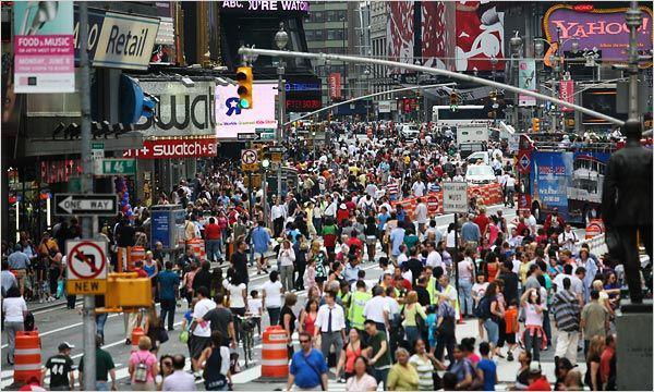 هم اکنون ازدحام جمعیت در نیویورک برای خرید ریال! marjan24