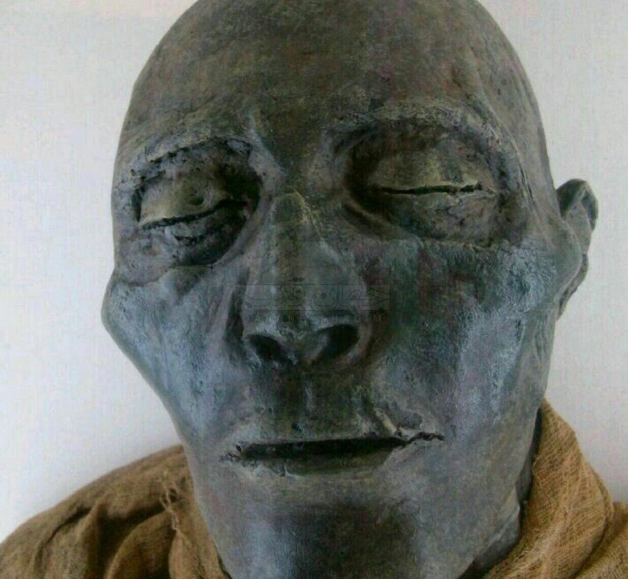 نمایی نزدیک از مومیایی رامسس کبیر!   او بزرگ ترین و قدرتمندترین فرعون مصر باستان بود. باستان‌شناسان بر این باورند "اوزیماندیاس"در تورات حجت