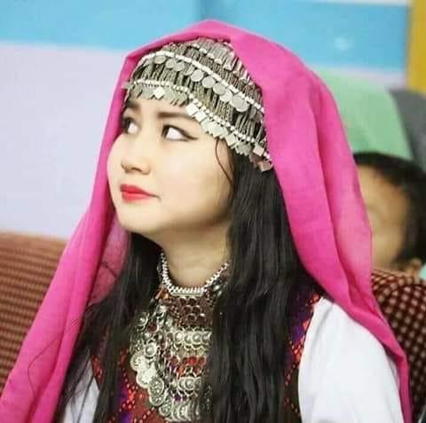دختر افغان سرخ 2017