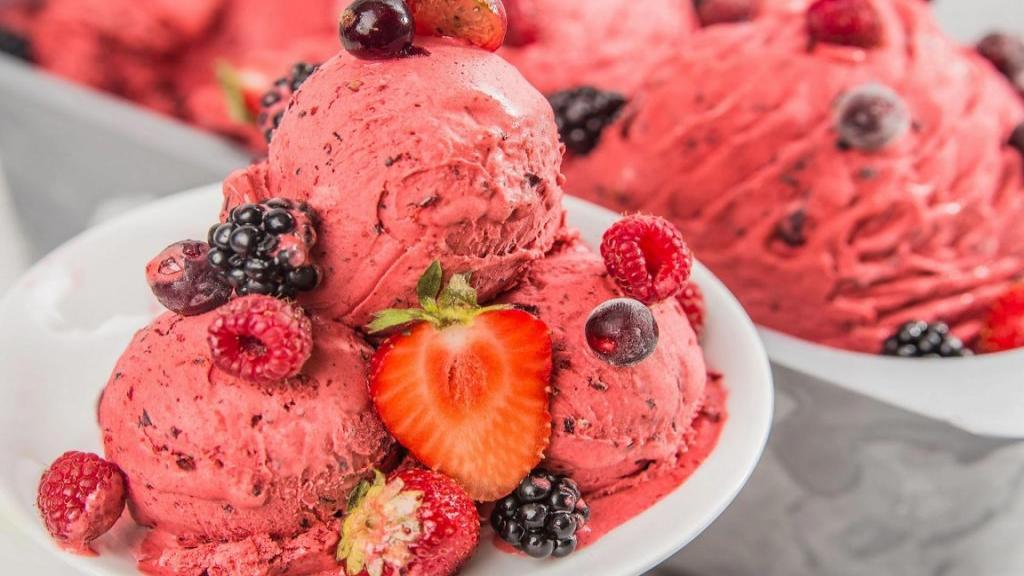 بستنی میوه ای بدون ثعلب پینار